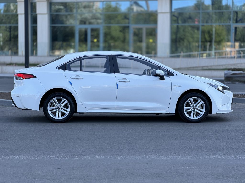 2019 TOYOTA LEVIN HYBRID