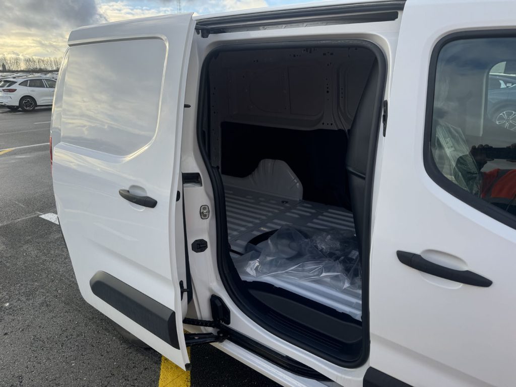 2023 PEUGEOT E-PARTNER