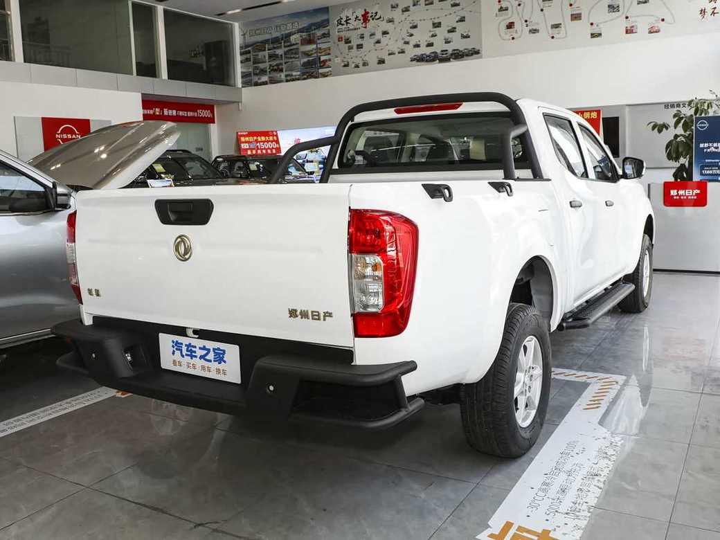 DongFeng Rich 6 дизель білий — вид спереду 3/4