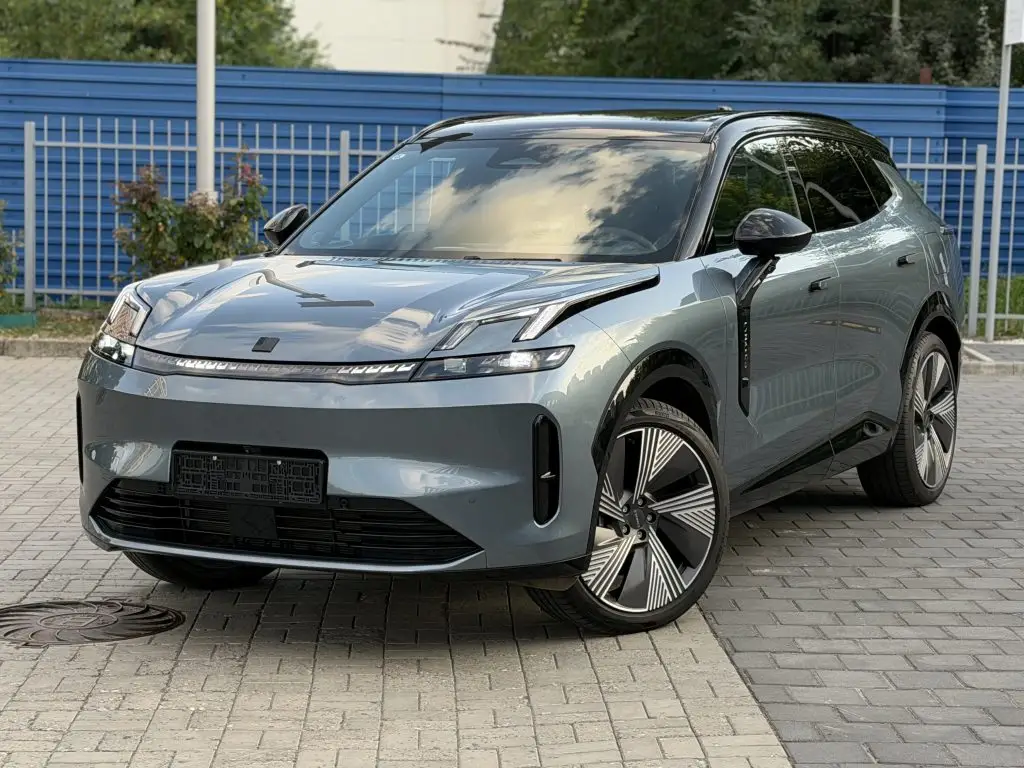 Lynk&Co 08 EM-P 220KM 4WD Performance Halo 2024